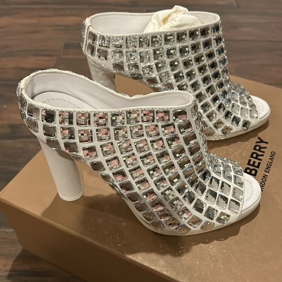 New authentic Burberry embellished shoes - Picture 2 of 12